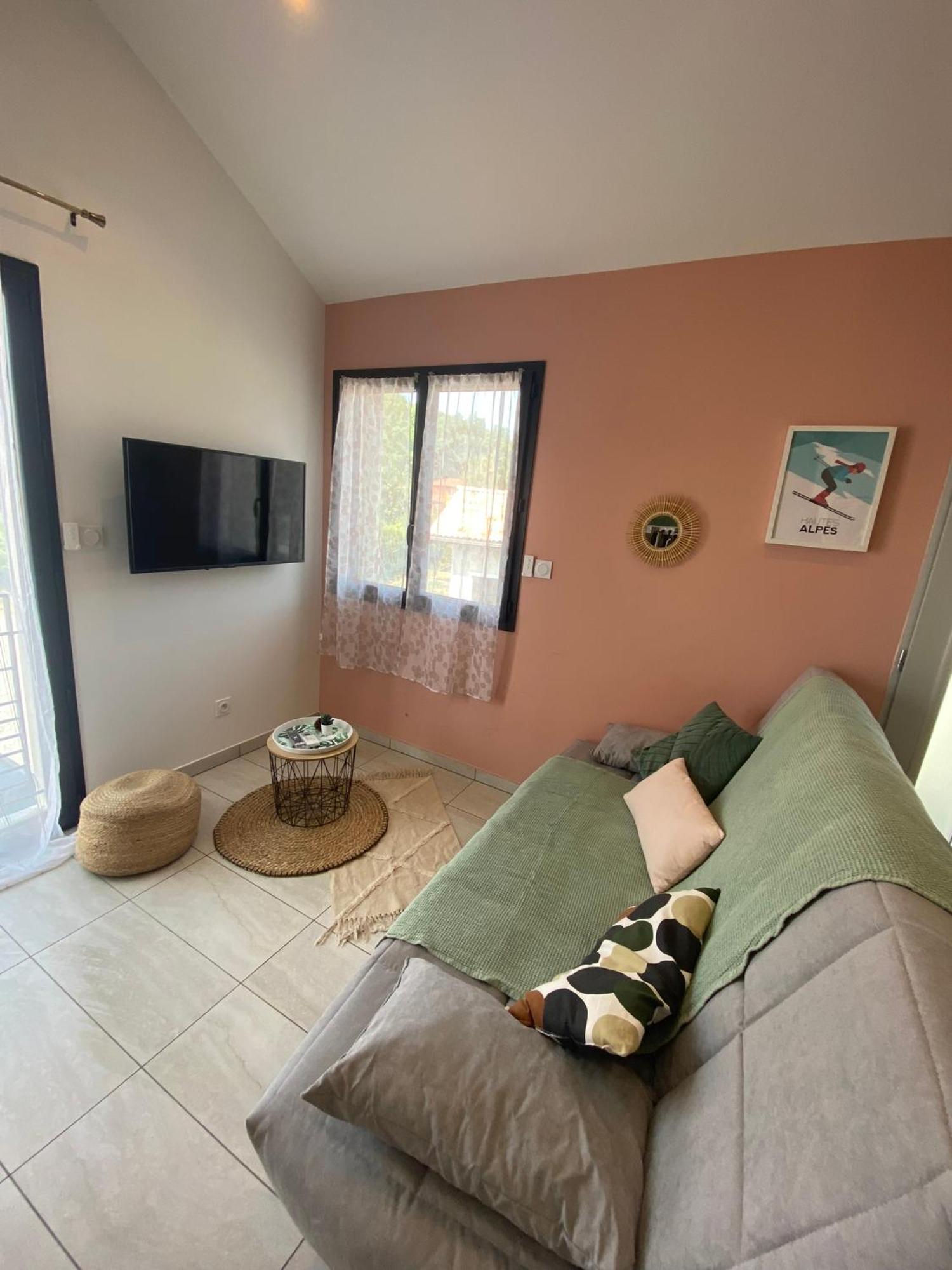 Appartement 2 A 4 Personnes, Une Pause Au Vert Chateauvieux  Luaran gambar